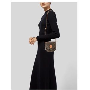 SOLD‼️‼️‼️ Vintage-Louis MM Vuitton St Cloud Crossbody